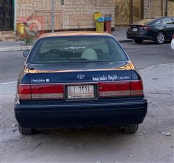 تۆیۆتا کراون